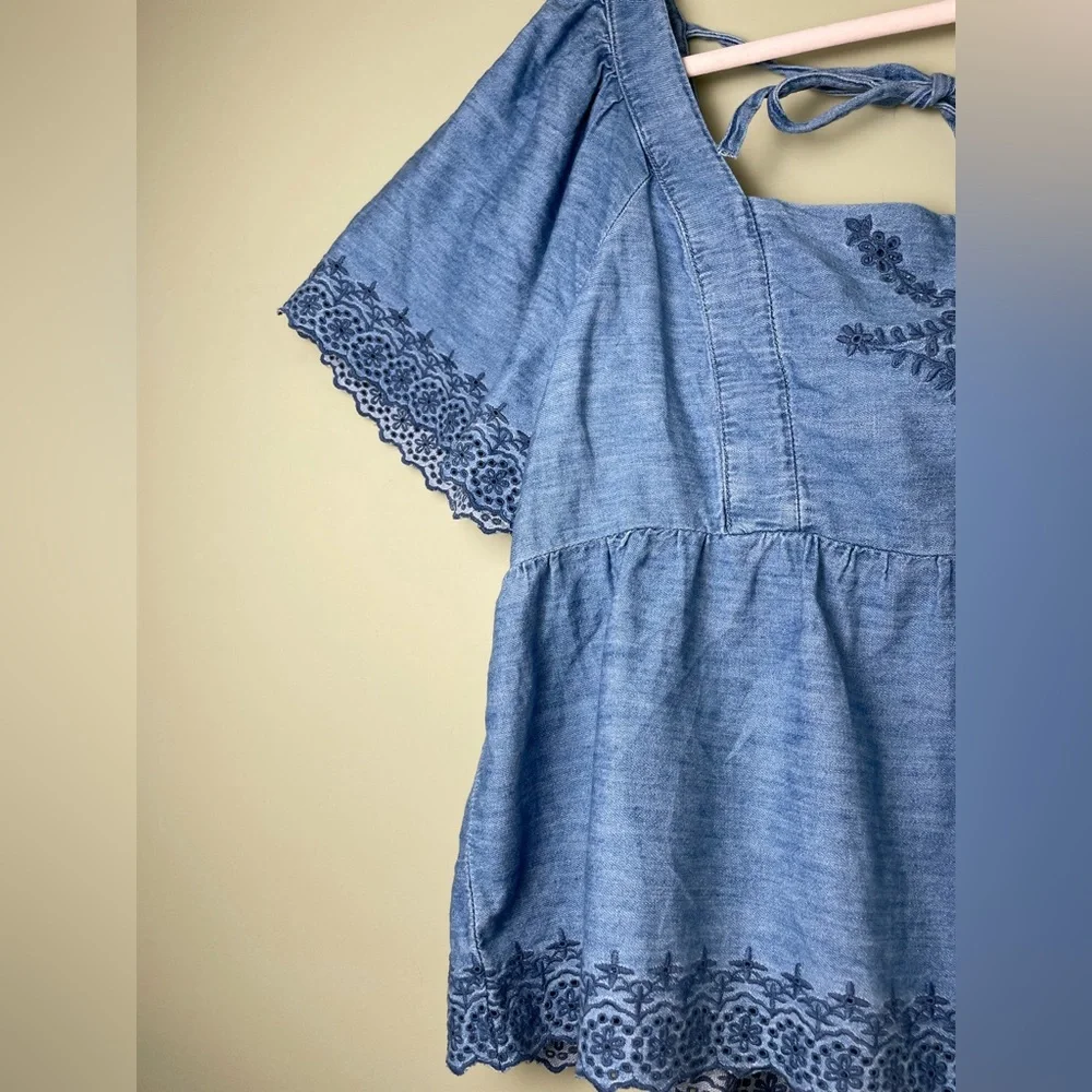 OLD NAVY 100% Cotton Smocked Denim Boho Blouse Seersucker Design Flutter Sleeve - Picture 2 of 10